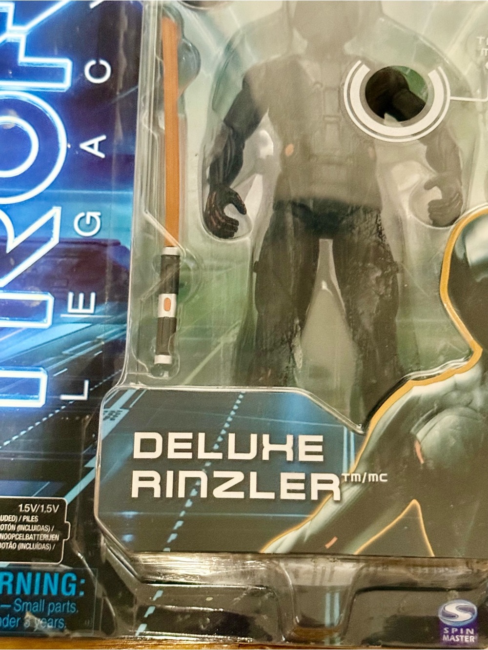 New Tron Legacy Deluxe Rinzler Figure - Picture 5 of 7